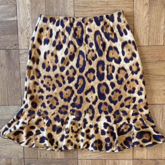 Escada silk leopard print skirt, lined, marked size 34=size 2 - Picture 7 of 11
